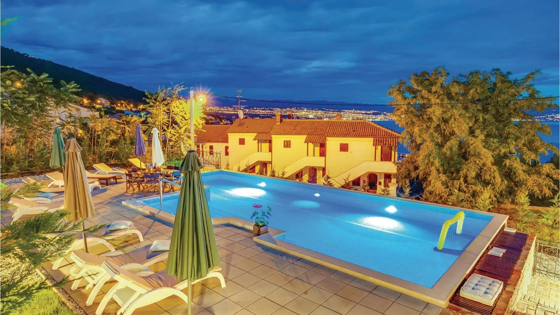 Holiday home Amazing Home In Icici With Outdoor Swimming Pool