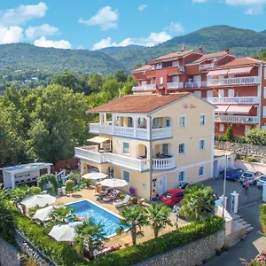 Apartman Chiara Opatija, Icici
